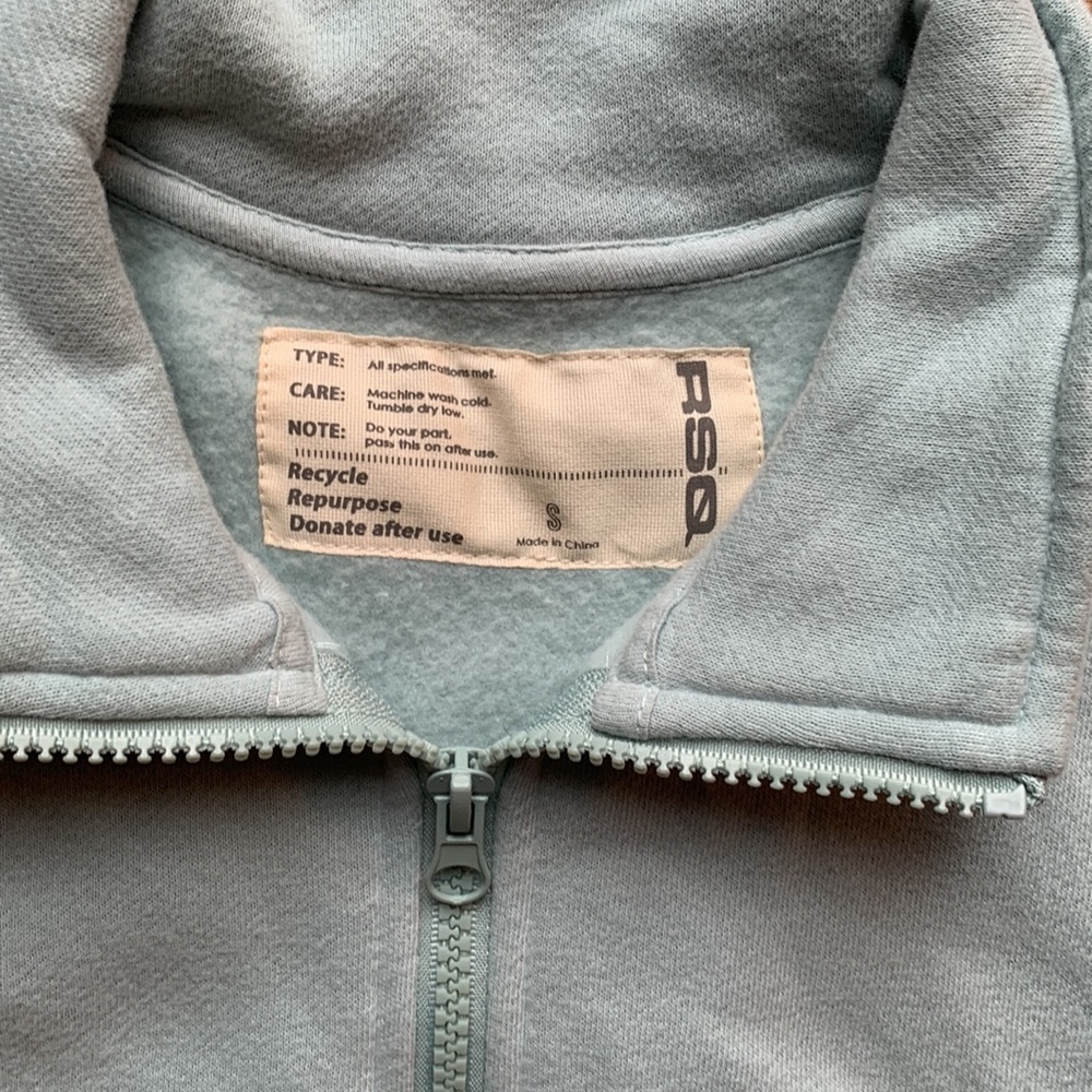 NWOT Cropped Sweatshirt - Picture 3 of 5